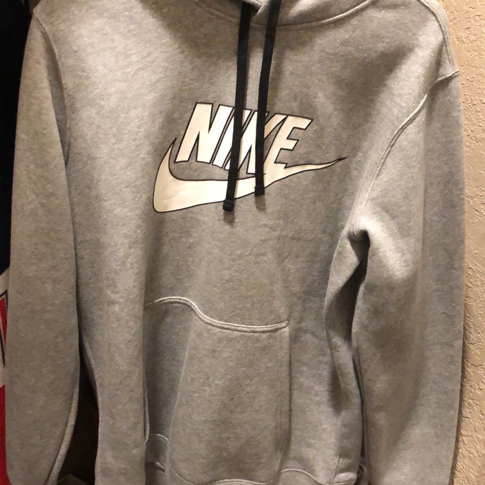 Simple Nike hoodie